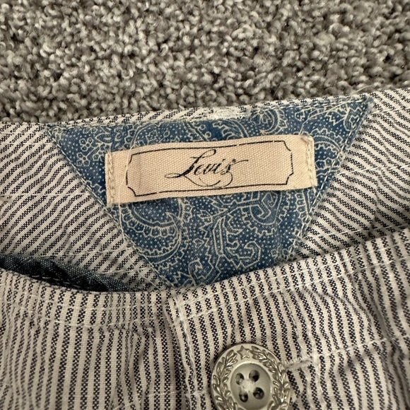 Levi’s Pinstripe Shorts - Picture 4 of 8